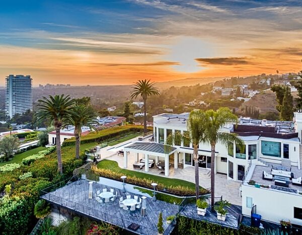 Villa Mockingbird