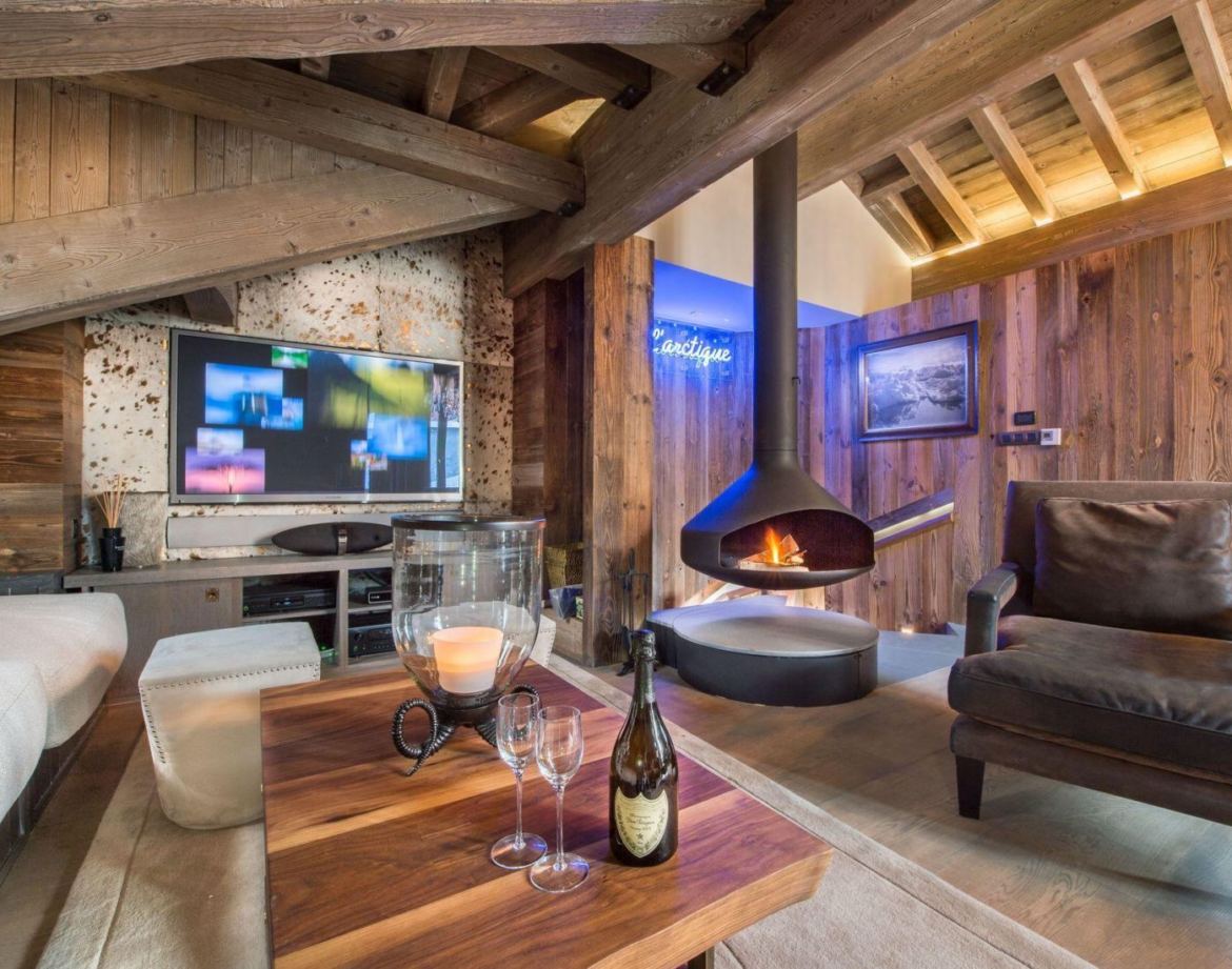 Luxury Chalet Rental in Courchevel: 1850 vs Méribel vs Val d’Isère — Your Christmas 2026 Chalet, and Why February 2027 Opens Now