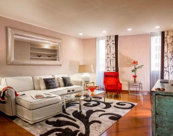Rome: Piazza di Spagna Luxury Apartment