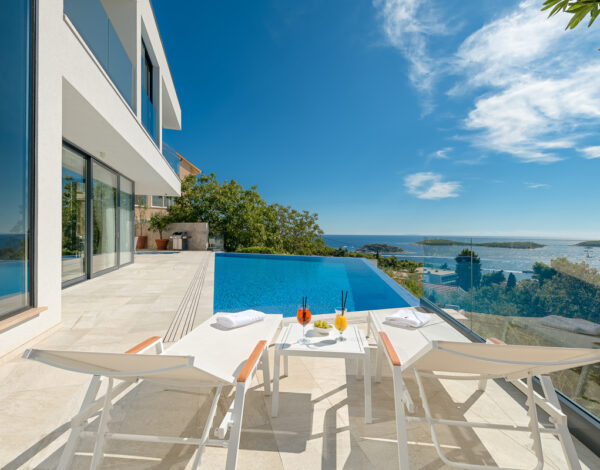 Villa Summer
