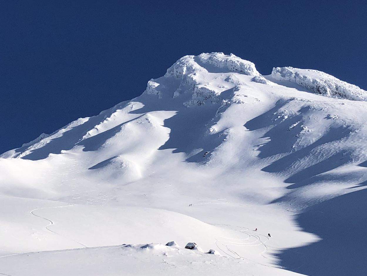 Heliskiing |Haute Retreats