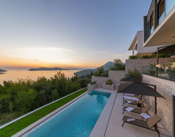Villa Poet II
