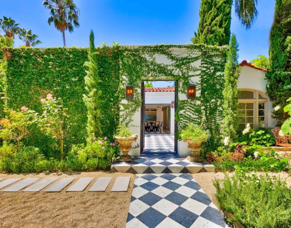 Melrose Oasis
