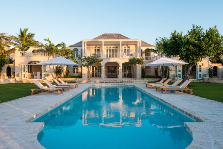 Turks and Caicos: 5 Luxury Villas with Private Chef