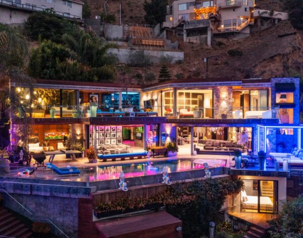 Sunset View Mansion