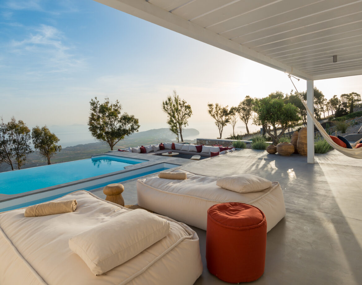 Mykonos vs Santorini Which Is Better for Your 2026 Greek Island Getaway?