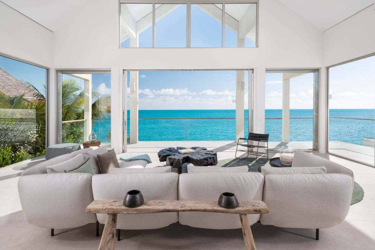 Luxury villas in Chalk Sound Turks and Caicos