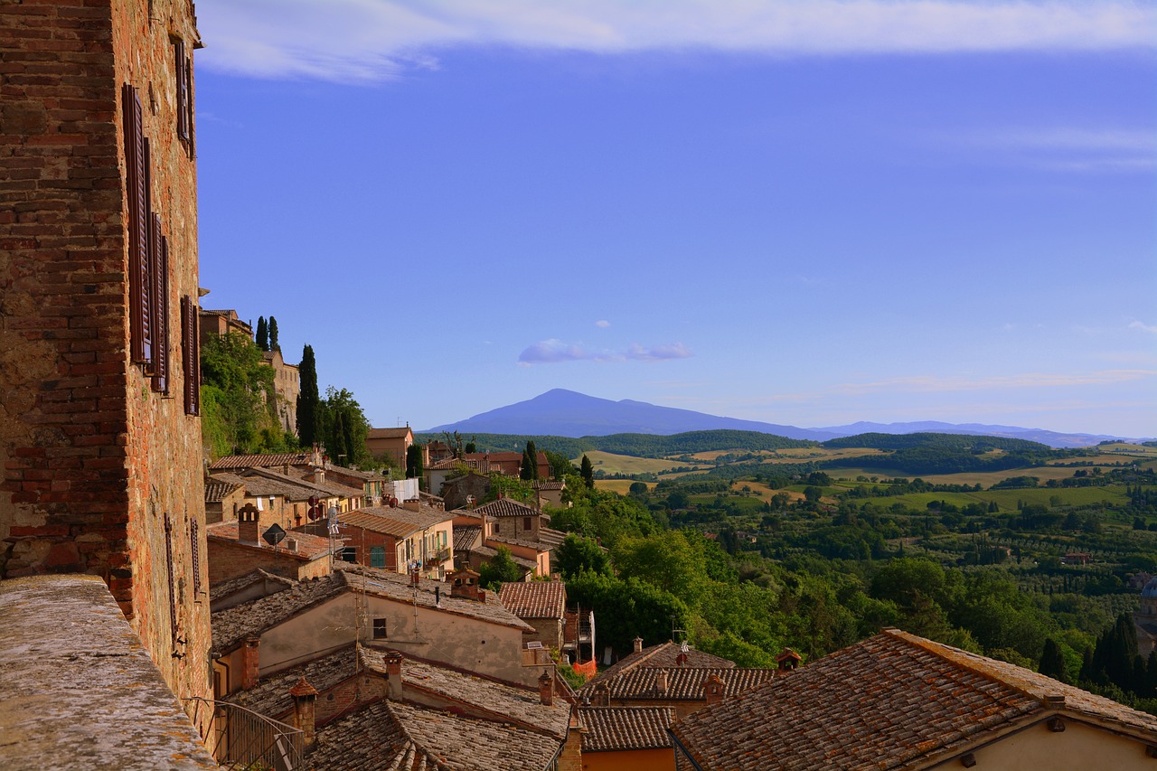 villas in montepulciano by haute retreats