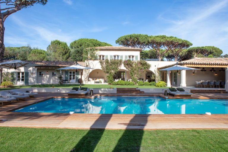 Villa Malko, a six-bedroom Provencal bastide villa rental on the Cote d'Azur near Saint-Tropez