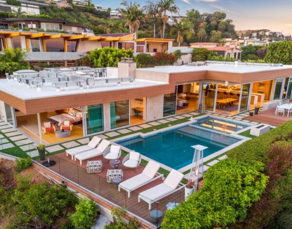 Bella Vista Estate
