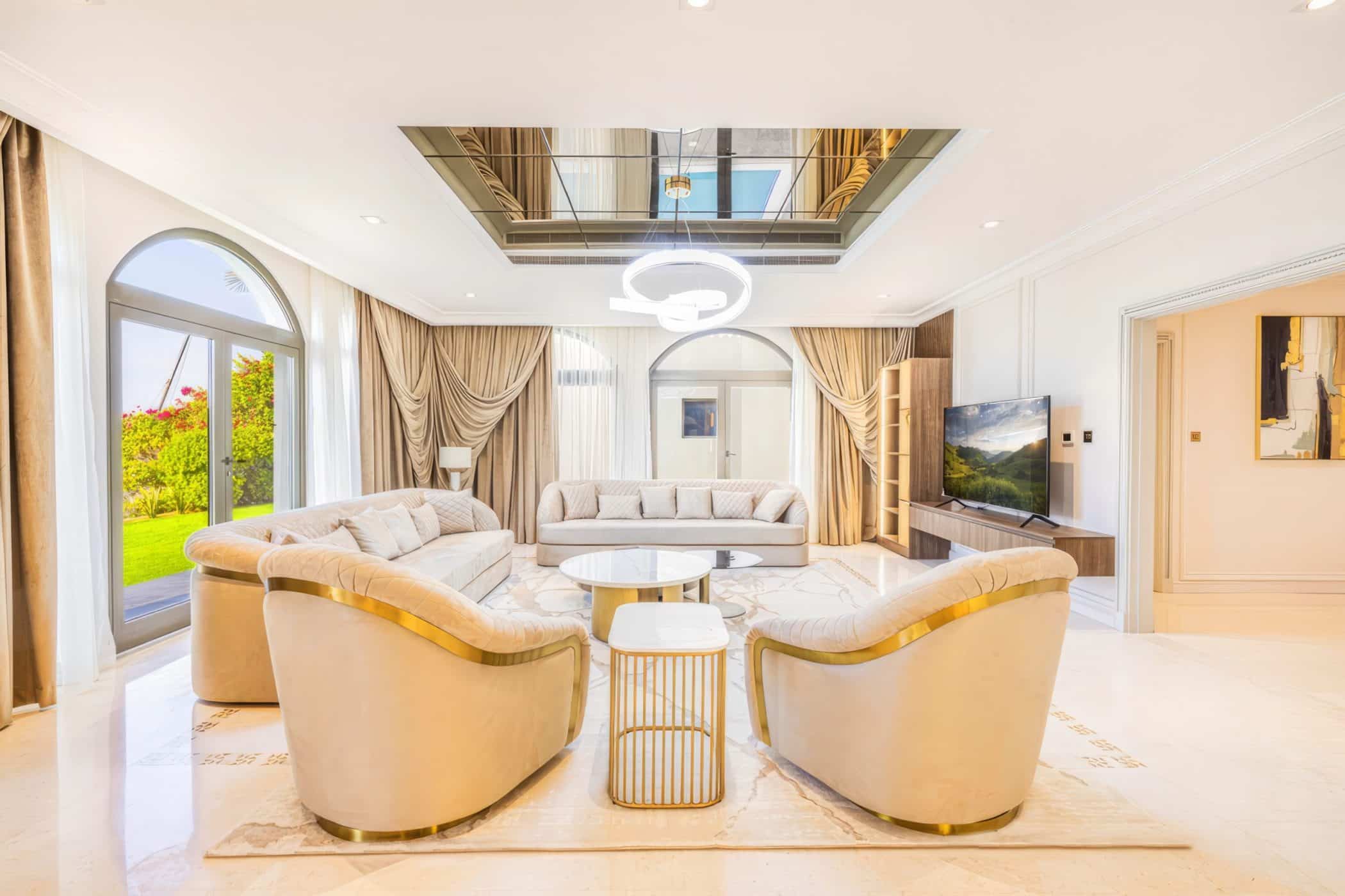 An incredible fresh villa on Palm Jumeirah