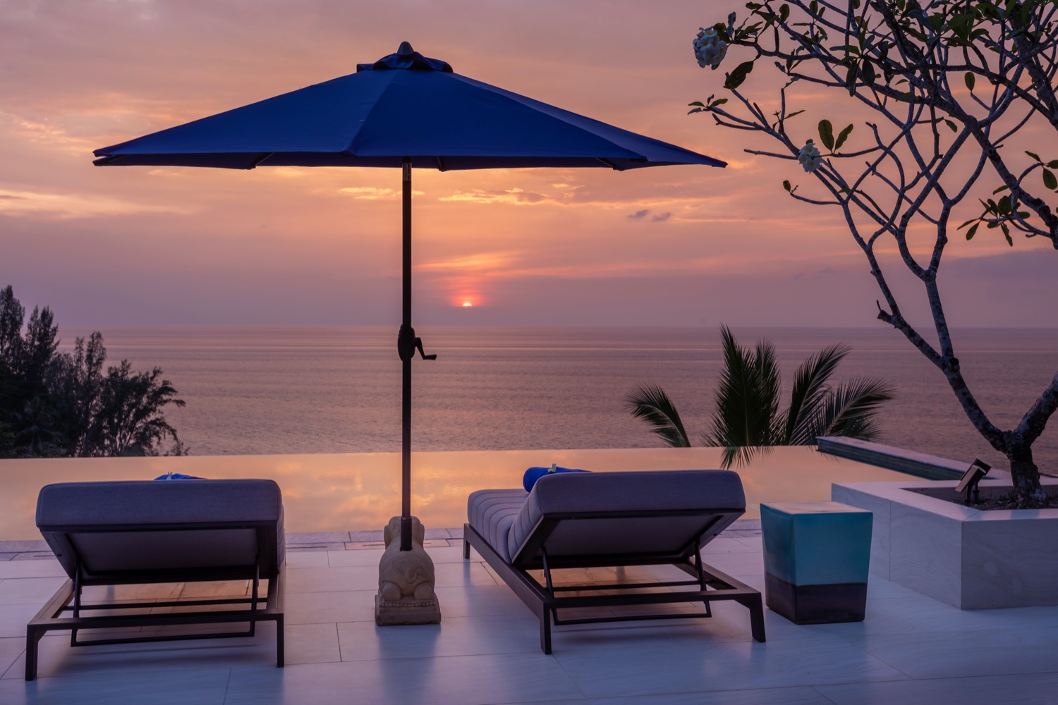 best places where to stay in phuket