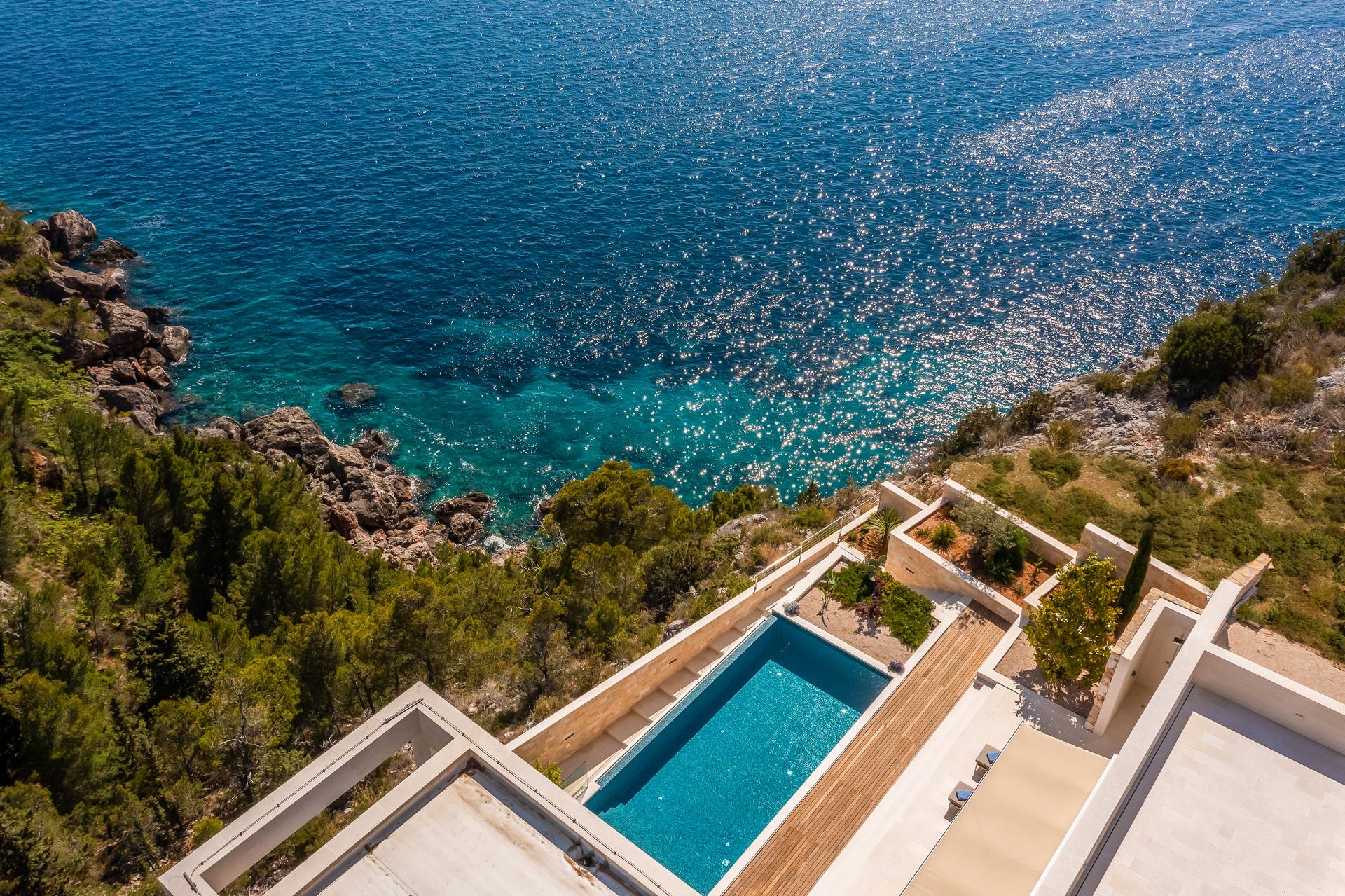 Is Croatia a Good Place to Visit? What Every Traveler Needs to Know in 2026 5 Discover luxury villas in Croatia with Haute Retreats. Enjoy stunning views, privacy, and world-class amenities in top locations.