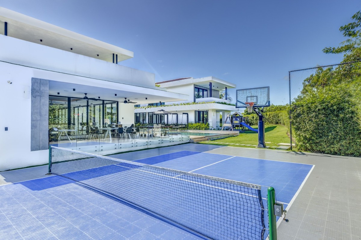 Villa rentals Punta Cana Punta Cana villa with private pool and palm-lined terrace