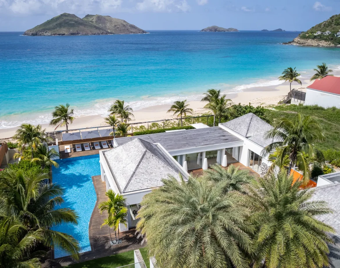 Caribbean Luxury Villa for New Year’s Eve : Where to Spend NYE 2025 in Style