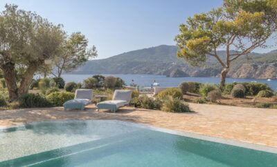 Step-by-Step: How to Charter a Private Jet London to Ibiza for Your Next Villa Escape