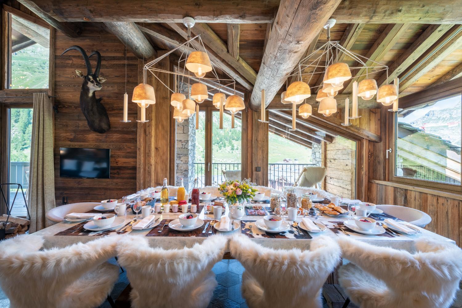 Best Luxury Villa Rental Companies in 2025: Why Haute Retreats Tops the List 2 best luxury villa rental companies