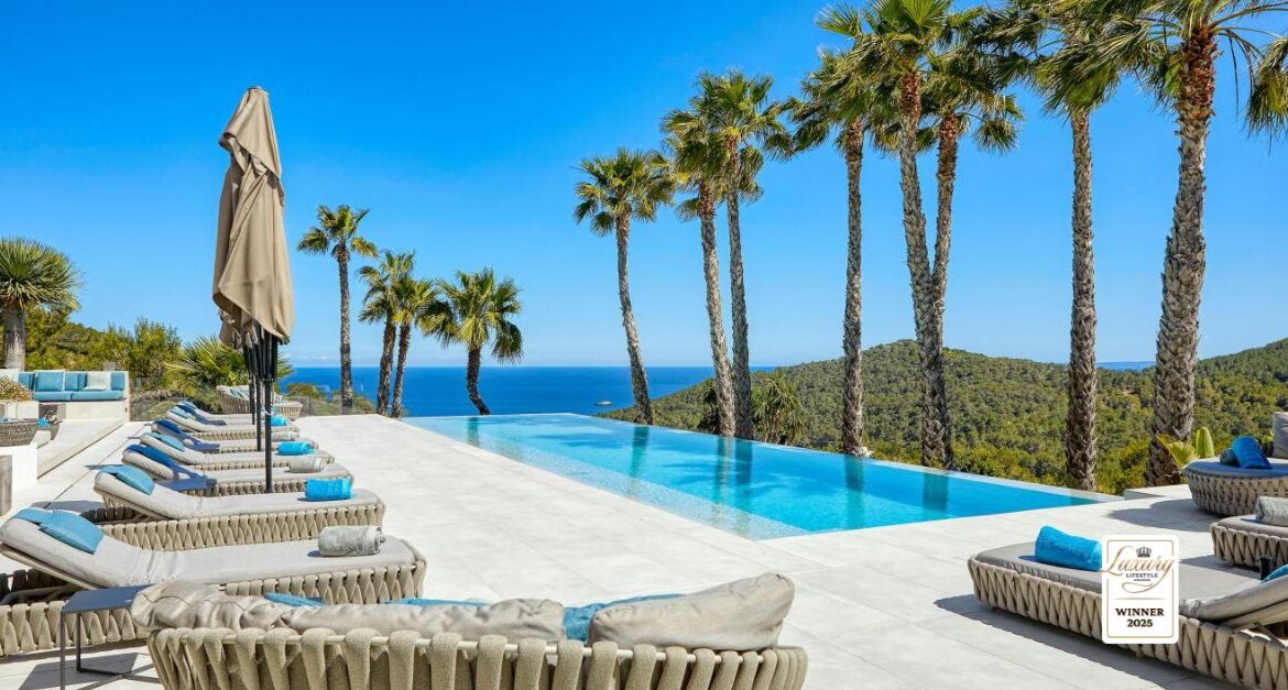 Ibiza 2026: The Ultimate Escape for Fashionable Jetsetters
