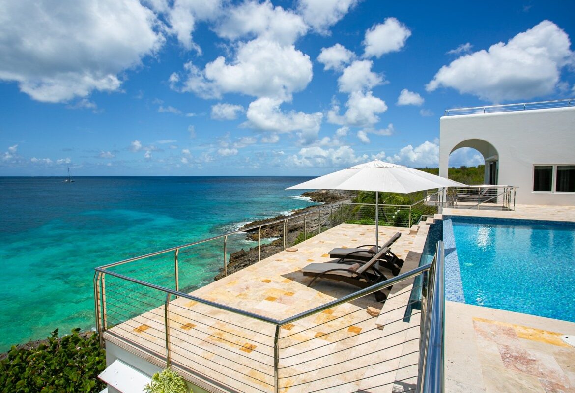 Oceanfront Villas with Infinity Pools You’ll Love