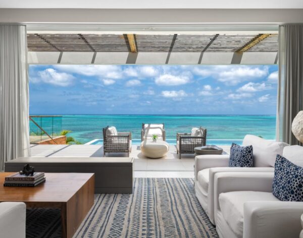 North Shore 5 BR Beachfront Villa