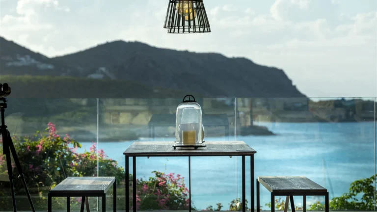 What to Pack for a Villa Holiday: 25 Must-Have Items 7 What to Pack for a Villa Holiday: 25 Must-Have Items - Maud Haute retreats 2025 35