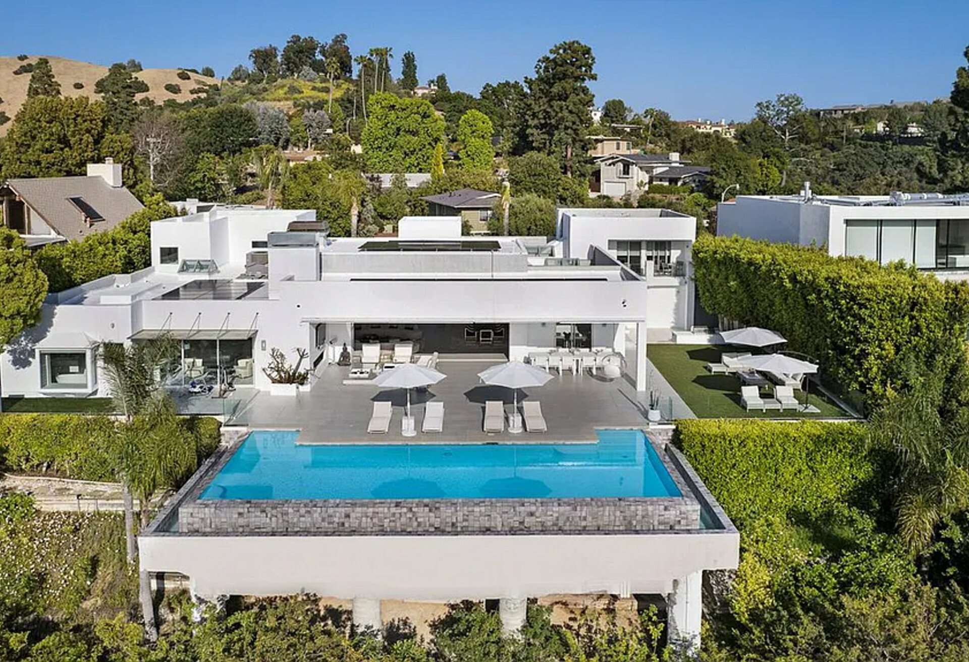 The 5 Best Luxury Vacation Homes in California 4 The 5 Best Luxury Vacation Homes in California - The Ellison Villa haute retreats 2025 46