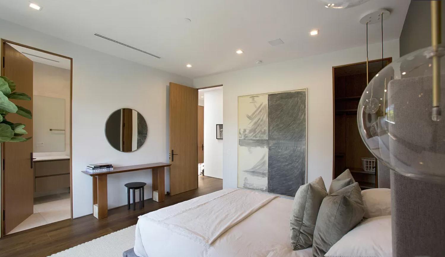 The Foothill Mansion