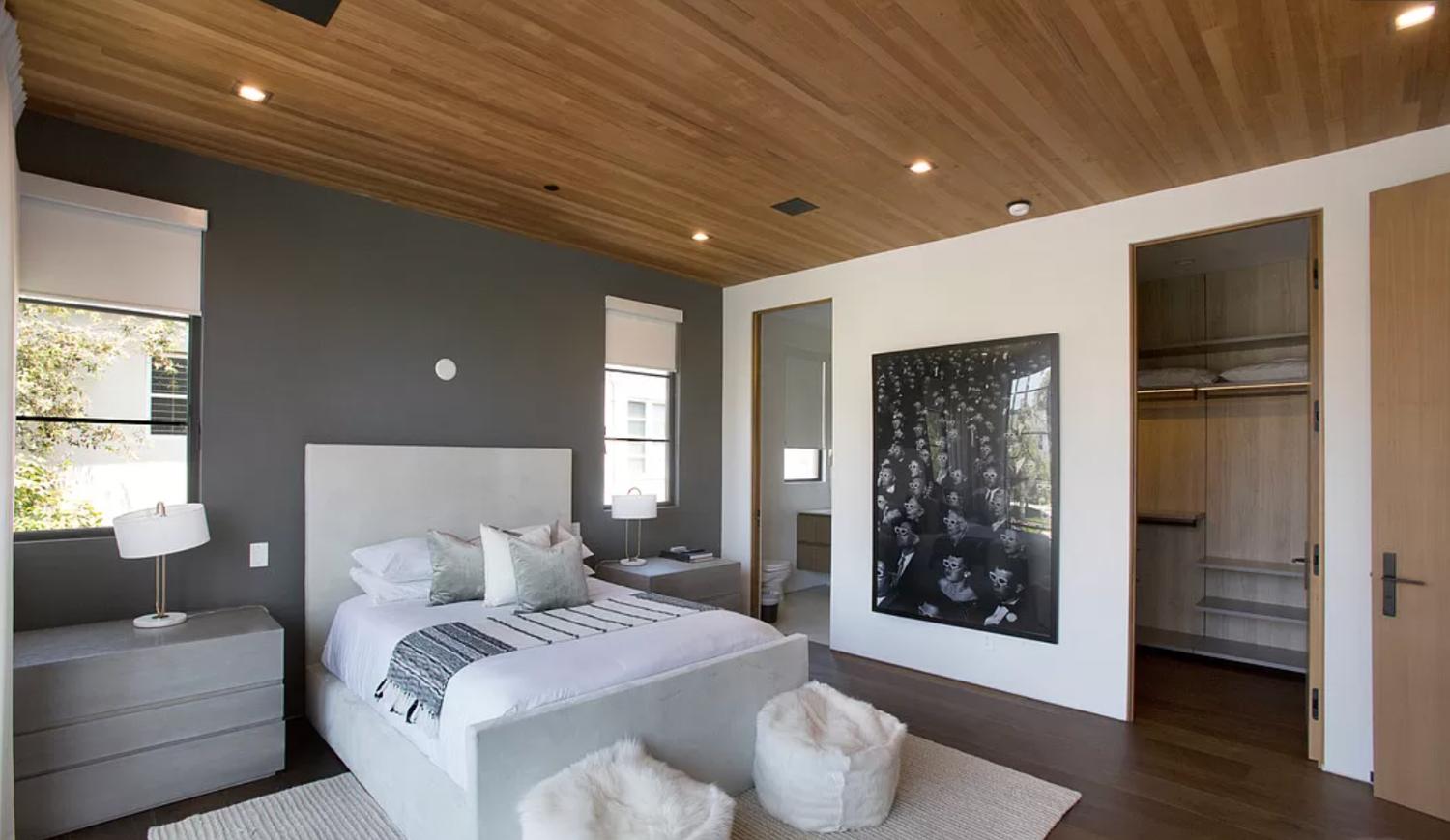 The Foothill Mansion