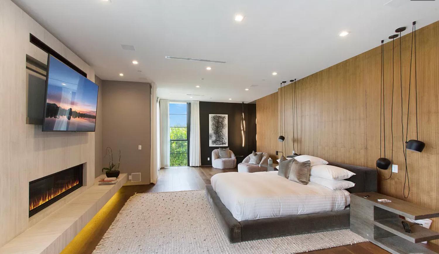 The Foothill Mansion