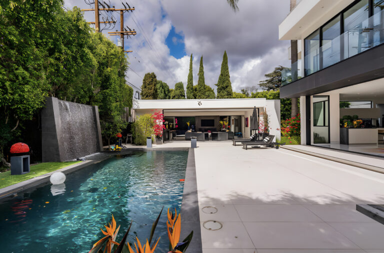 What Are The 5 C's Of Luxury Travel with Haute Retreats 2 What Are The 5 C's Of Luxury Travel with Haute Retreats - The Rex Villa haute retreats 2025 19