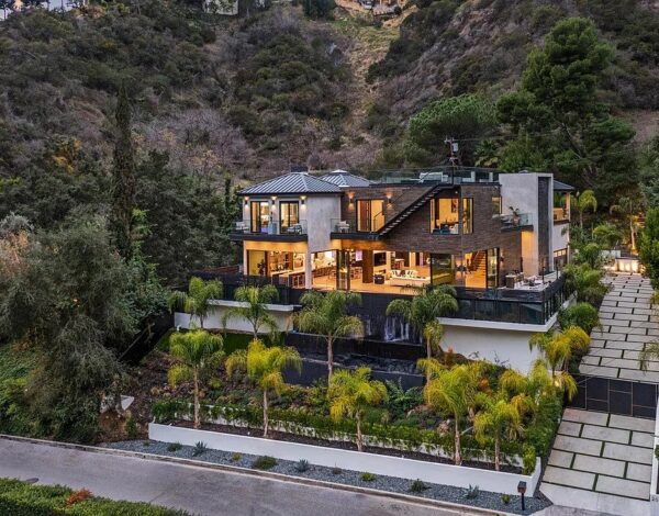 The Rosco Mansion