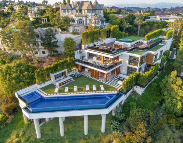 The Somera Mansion