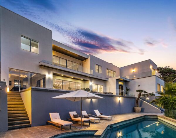 The Travis Villa