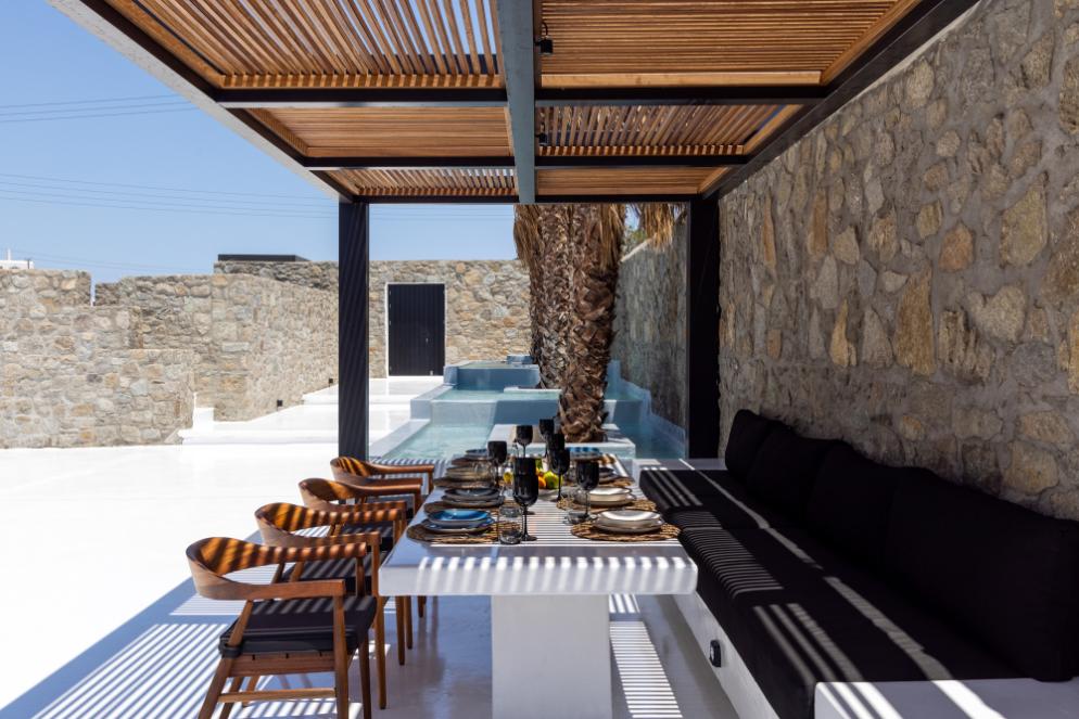 7 Destinations Redefining Luxury Corporate Retreats in 2026 - Villa Aquamarine Haute retreats 2025 47