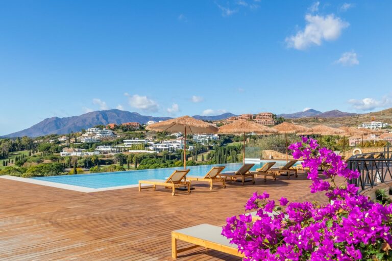 How to get to Marbella
