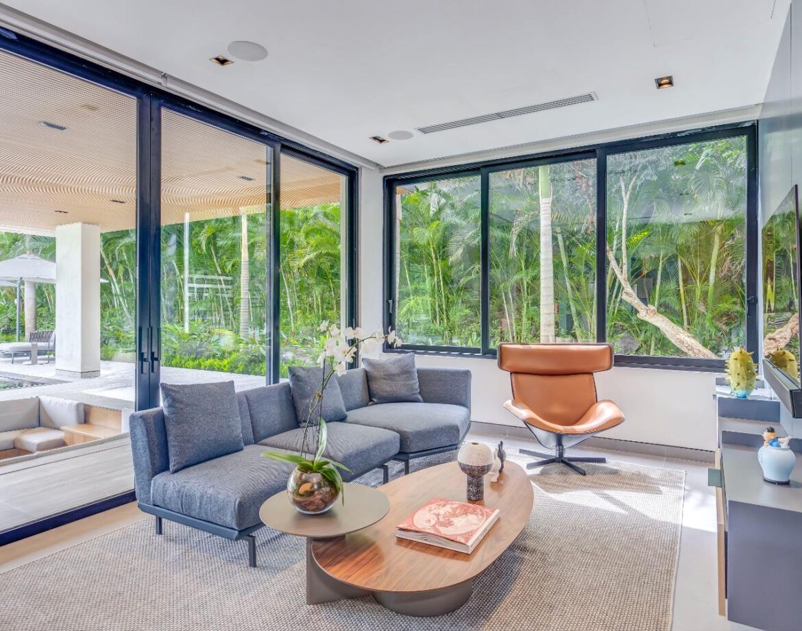 What a Luxury Travel Concierge Really Does for Your Villa Vacation