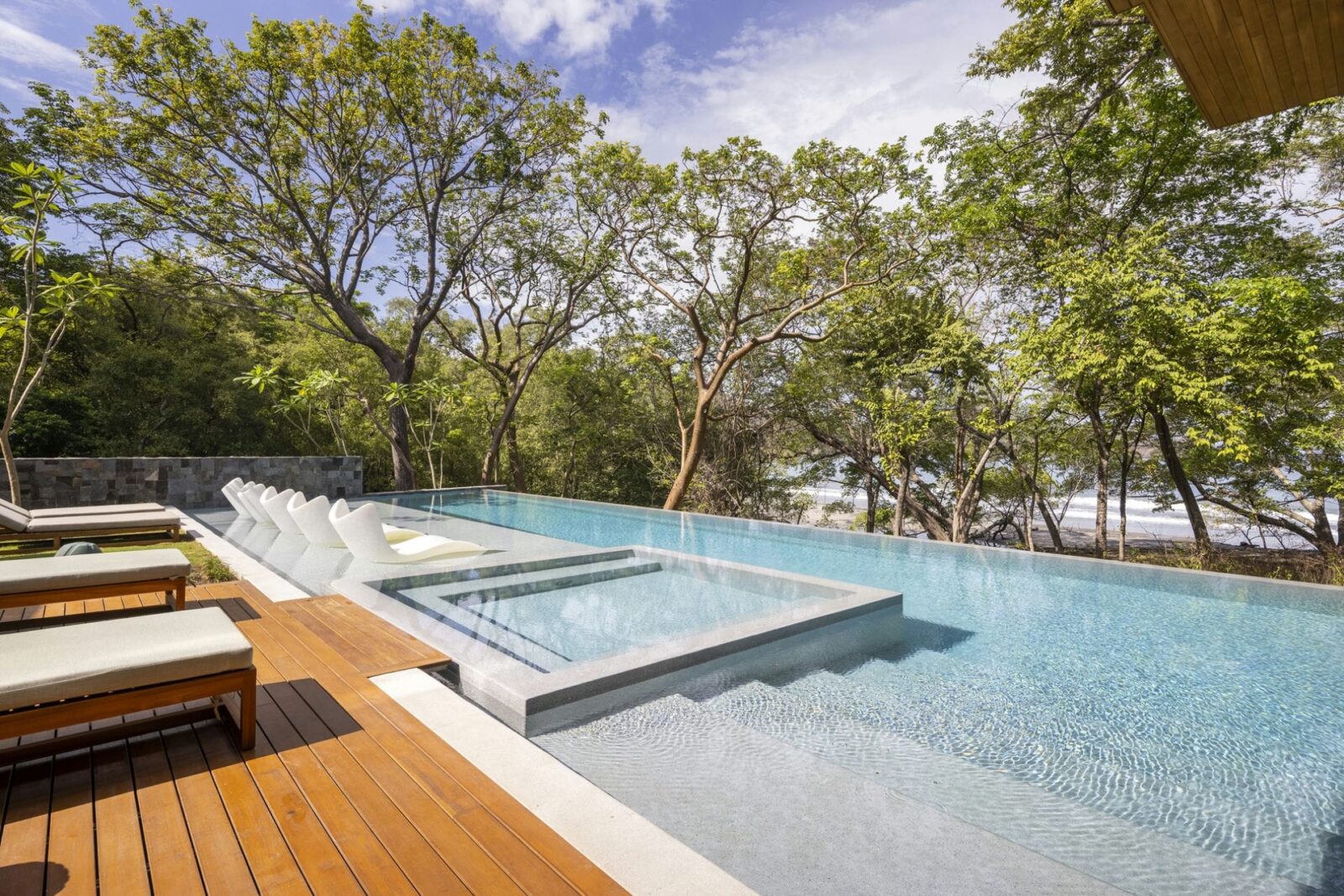 Where to Stay in Costa Rica for Luxury Experience If You Travel Like a Billionaire 1 where to stay in Costa Rica for luxury experience