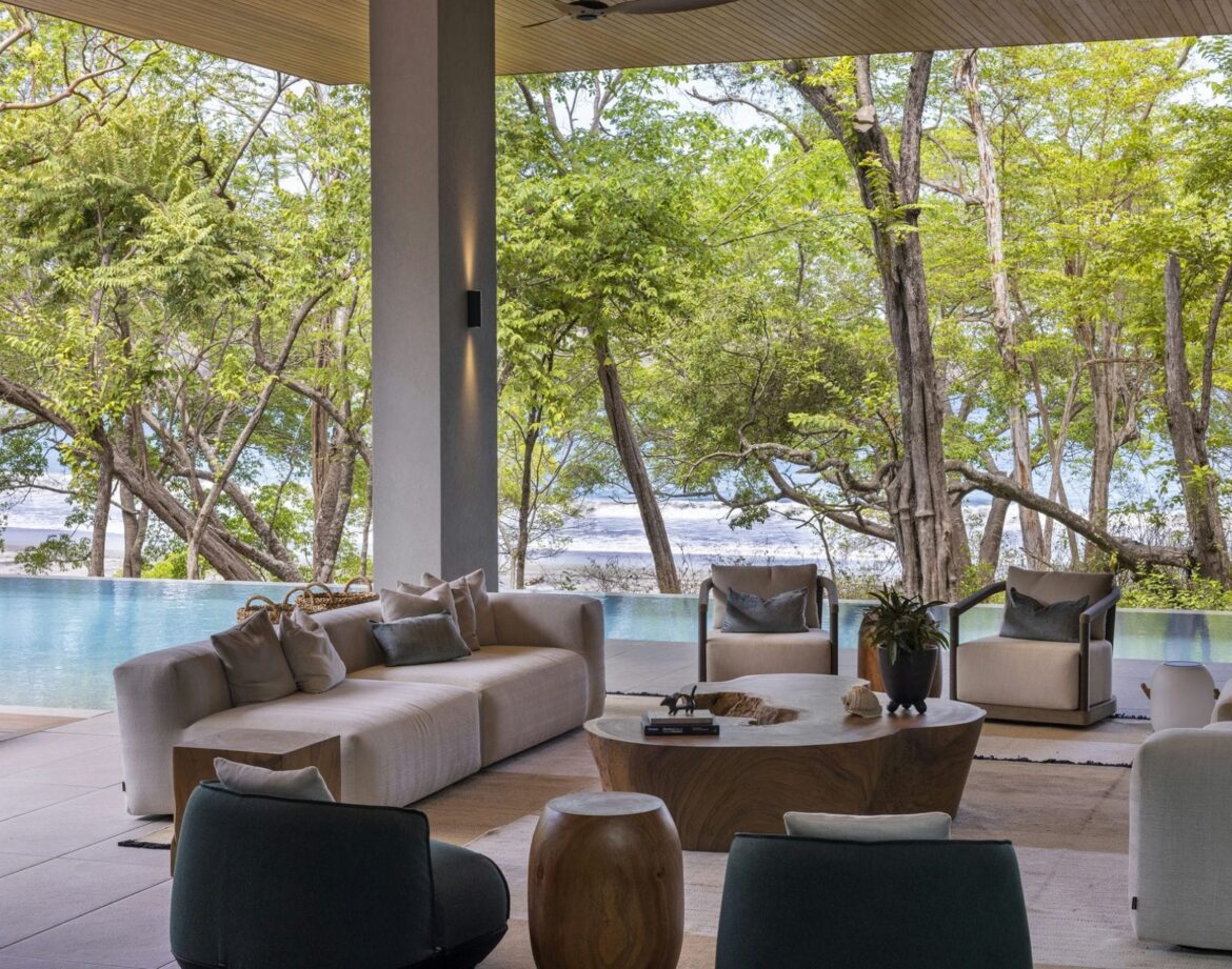 Where to Stay in Costa Rica for Luxury Experience If You Travel Like a Billionaire