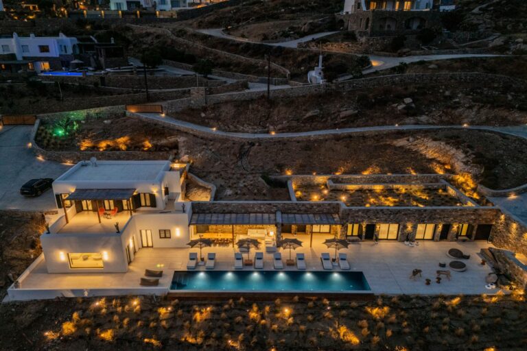 Major Events in 2026: What’s Happening Worldwide and the Most Exclusive Villas to Book for Each - Casa Fly Mykonos Haute Retreats 2025 42