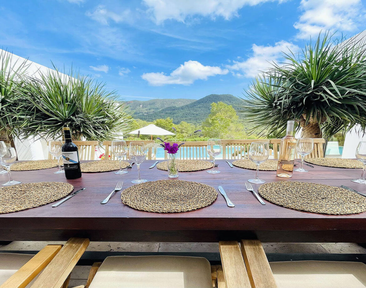 Best Time to Go to Ibiza: Updated Luxury Travel Guide for 2026