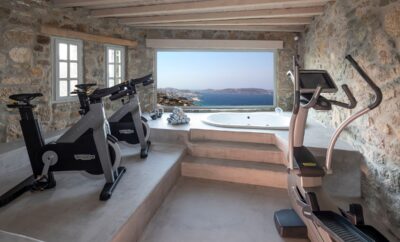 The Last Ten Days: Exclusive Villa Rental Mykonos and the Staffed Mediterranean Villas Open Before September