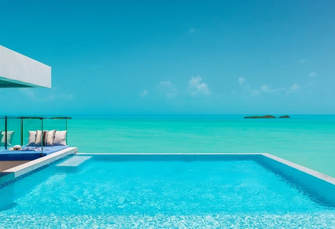 Providenciales’ Quiet South Shore: Chalk Sound, Turtle Tail and Sapodilla Bay Compared