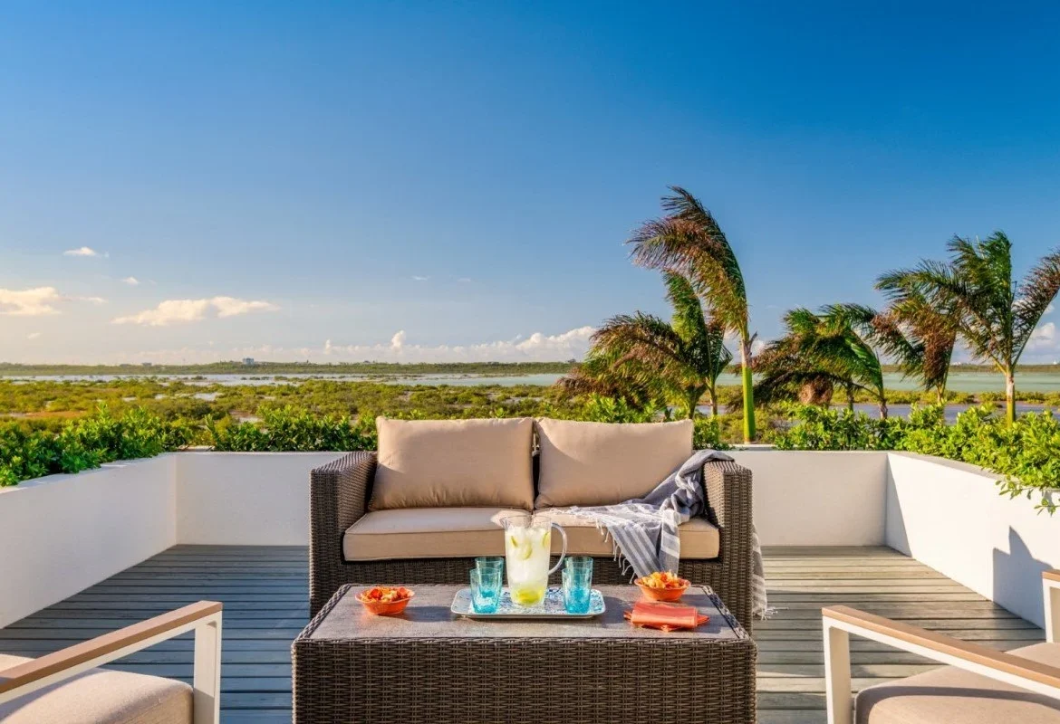 Best Area to Stay in Turks and Caicos: A Neighborhood Guide for First-Timers
