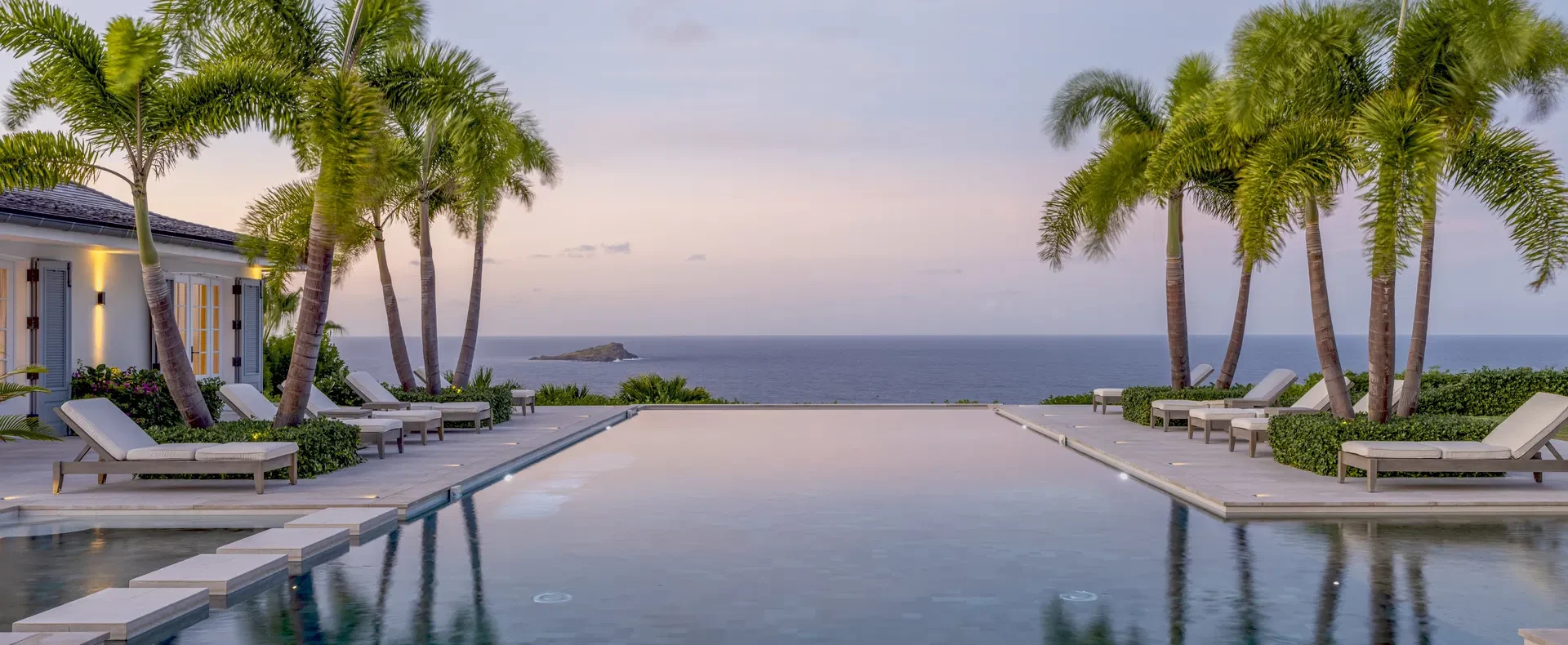 Luxury villa with ocean view pool- villa Antares st barts