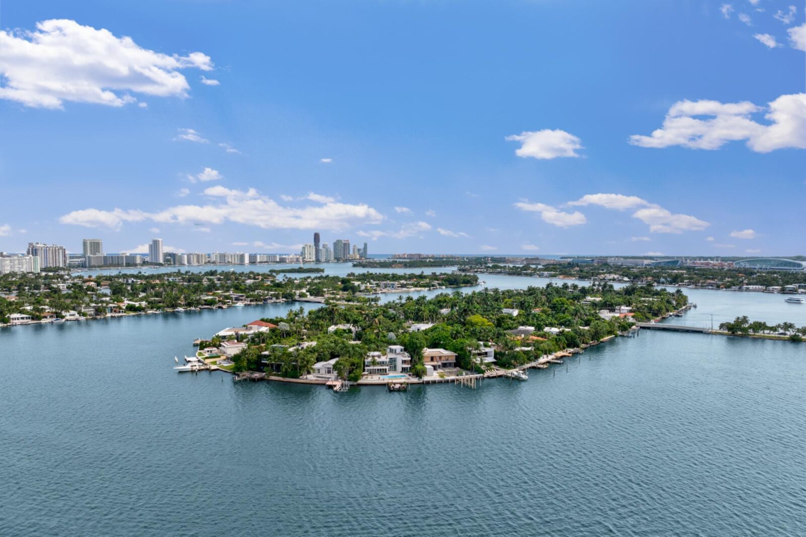 April Weather in Florida: What to Expect for Your Spring Vacation - villa libelle haute retreats miami 39