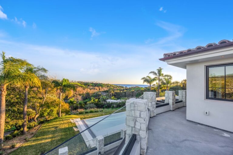 The Best Warm Places to Visit in April for a Luxury Getaway - 45 Malibu Merritt Estate