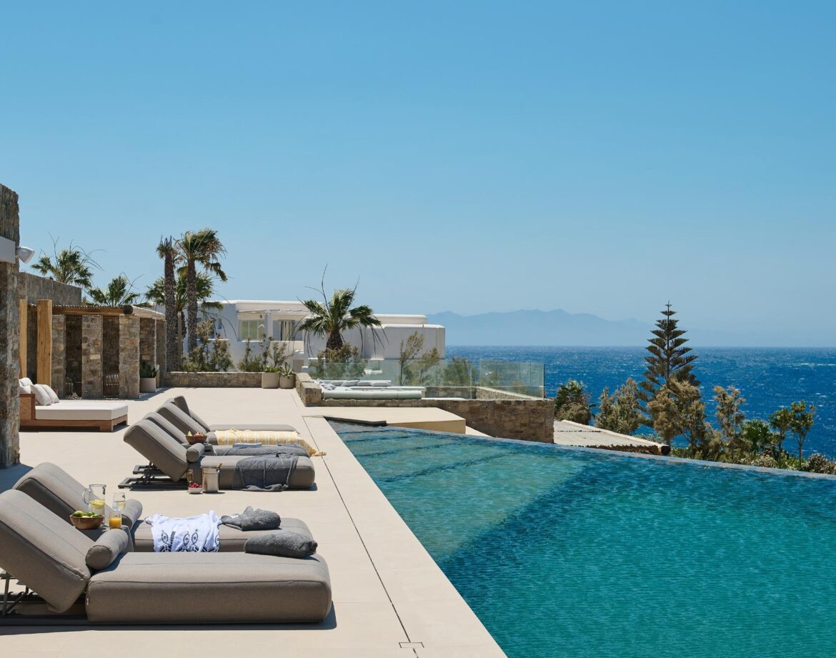 Direct Flights From LAX to Europe: The Best Nonstop Routes for Luxury Travelers