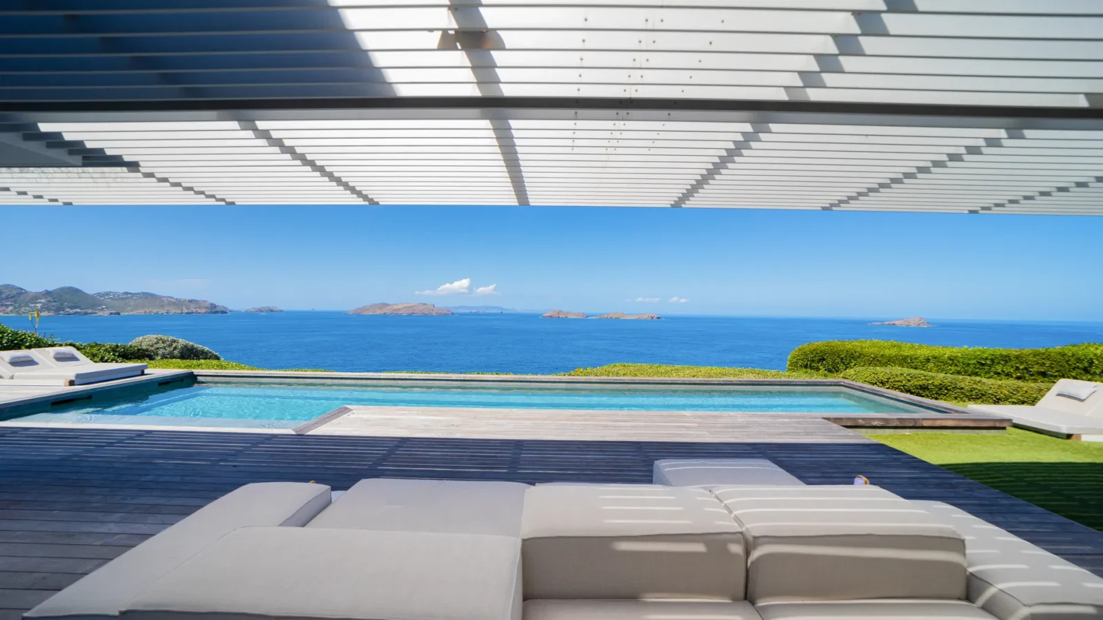 Best Places to Go for New Years in 2026 for an Unforgettable Luxury Escape 2 Best Places to Go for New Years in 2026 for an Unforgettable Luxury Escape - st barth villa rental VILLA DOMINGUE STBARTS HAUTE RATREATS POOL TERRACE 12.jpg