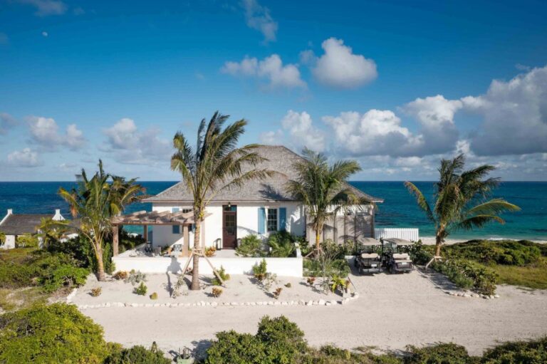 a beautiful and private all inclusive villa in Turks And Caicos