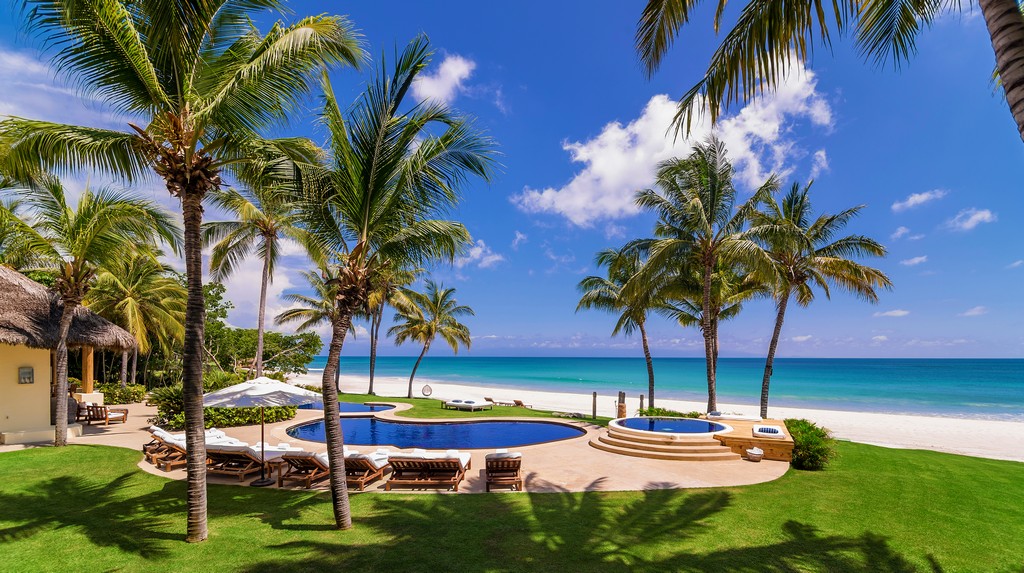 15 Warm Destinations in December for Winter Sun